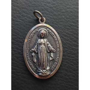Vintage religious Diocese of Brooklyn 1960 Miraculous‎ Virgin Mary pendant medal